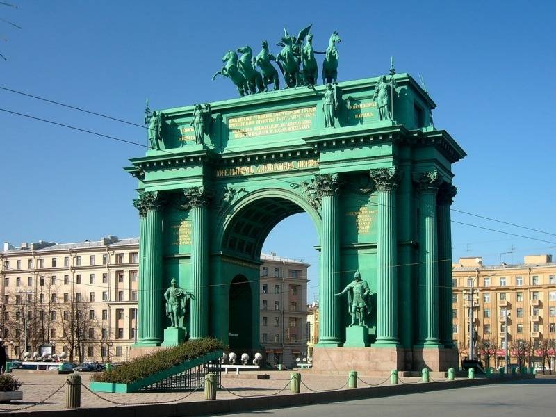 Новые памятники Петербурга