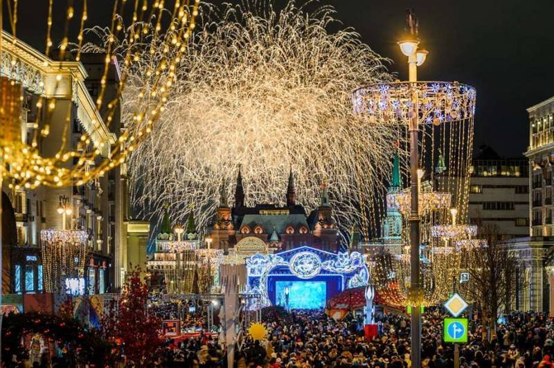 Новогодние развлечения 2020 в Санкт-Петербурге