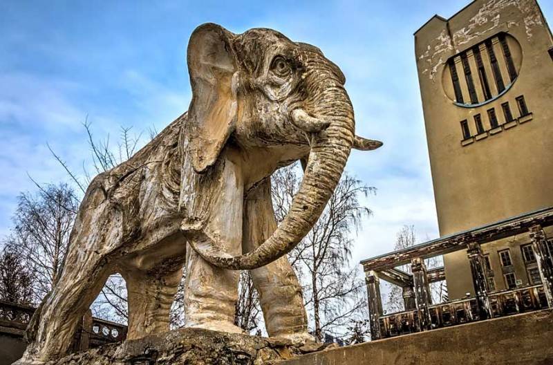Дом со слонами в Самаре, дача Головкина, дизайн, мифы и легенды