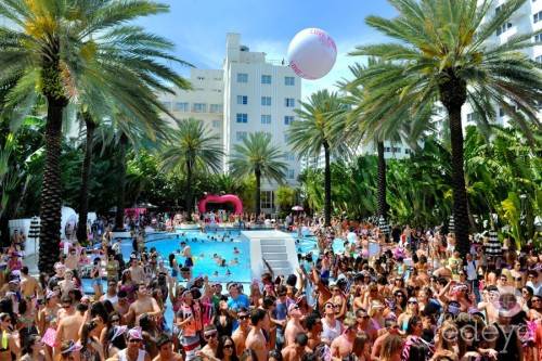 Pool Party в Майами