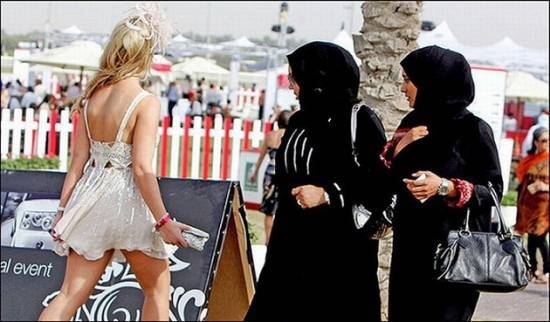 Как же на самом деле живут женщины в Арабских Эмиратах? Развенчание всех мифов