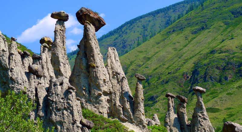 Невероятные селфи, водопады и каменные грибы: как и зачем ехать в долину Чулышман в Горном Алтае