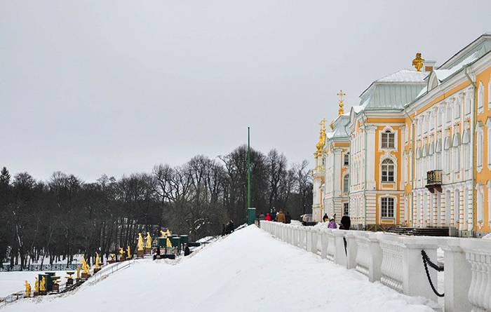Петергоф: Нижний парк, фонтаны и Большой дворец для школьных групп