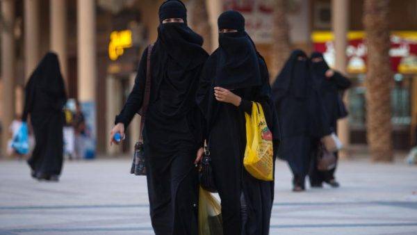Как выглядят супруги арабских шейхов без паранджи и хиджаба (грех скрывать такую красоту)