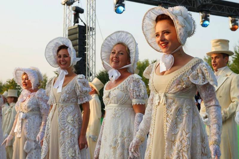 День города в Москве в 2016 году отметят 10 и 11 сентября: программа праздничных мероприятий завершится концертом и салютом