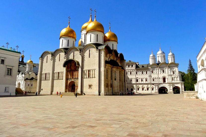 Соборная площадь фото. Соборная площадь Московского Кремля. Соборная площадь Московского Кремля Успенский собор. Соборная площадь Московского Кремля 16 века. Соборная площадь Московского Кремля 15 век.