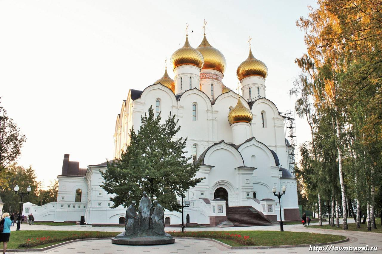 Успенский собор Ярославль 1215 год