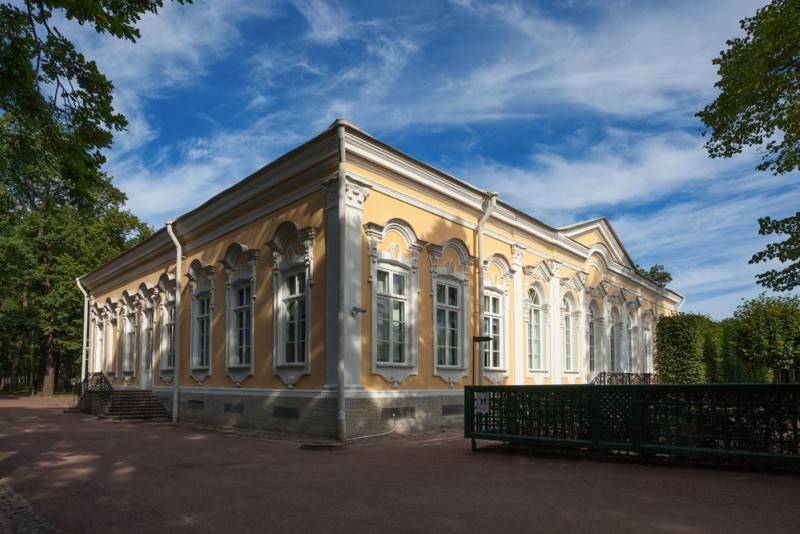 Петергоф: Нижний парк, фонтаны и Большой дворец для школьных групп