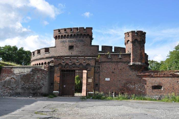 В Калининграде восстановят историческую часть стены у башни Врангеля