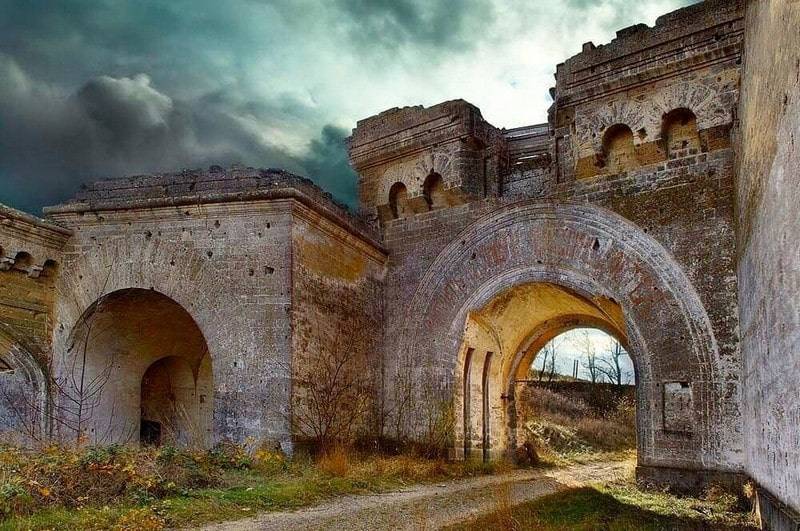 Исторический сайт военной крепости Керчь - форт Тотлебен